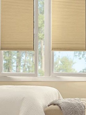 پرده پلیسه روی شیشه